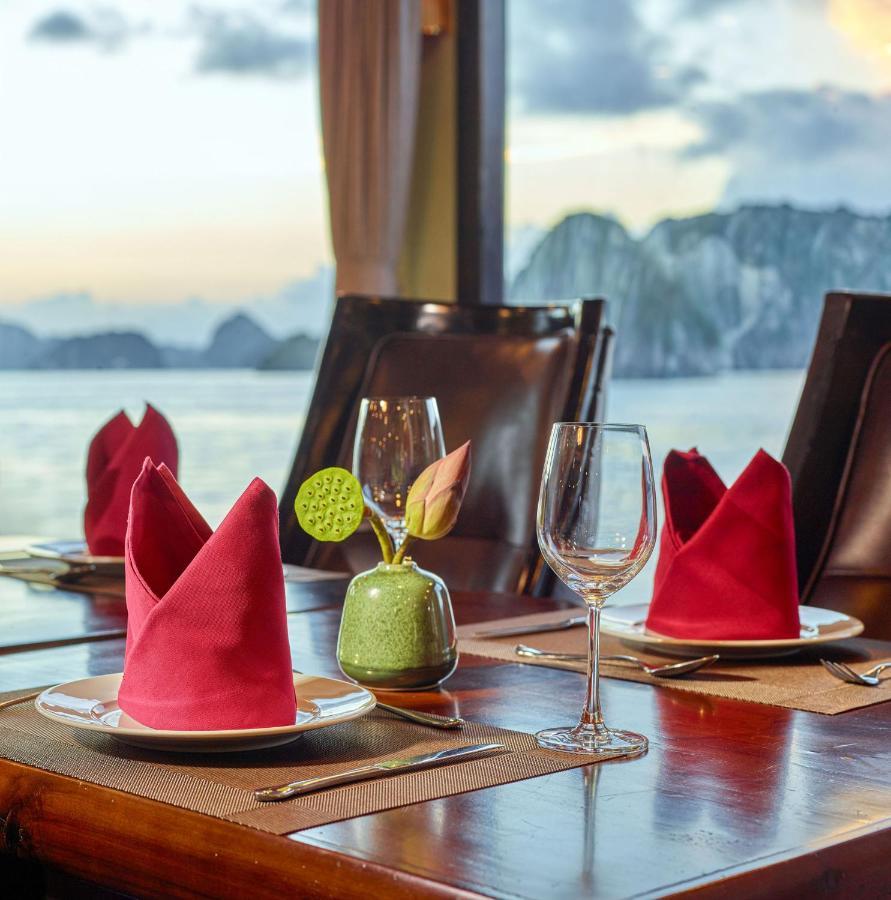 Amanda Luxury Cruise Lan Ha Bay Hotel ฮาลอง ภายนอก รูปภาพ